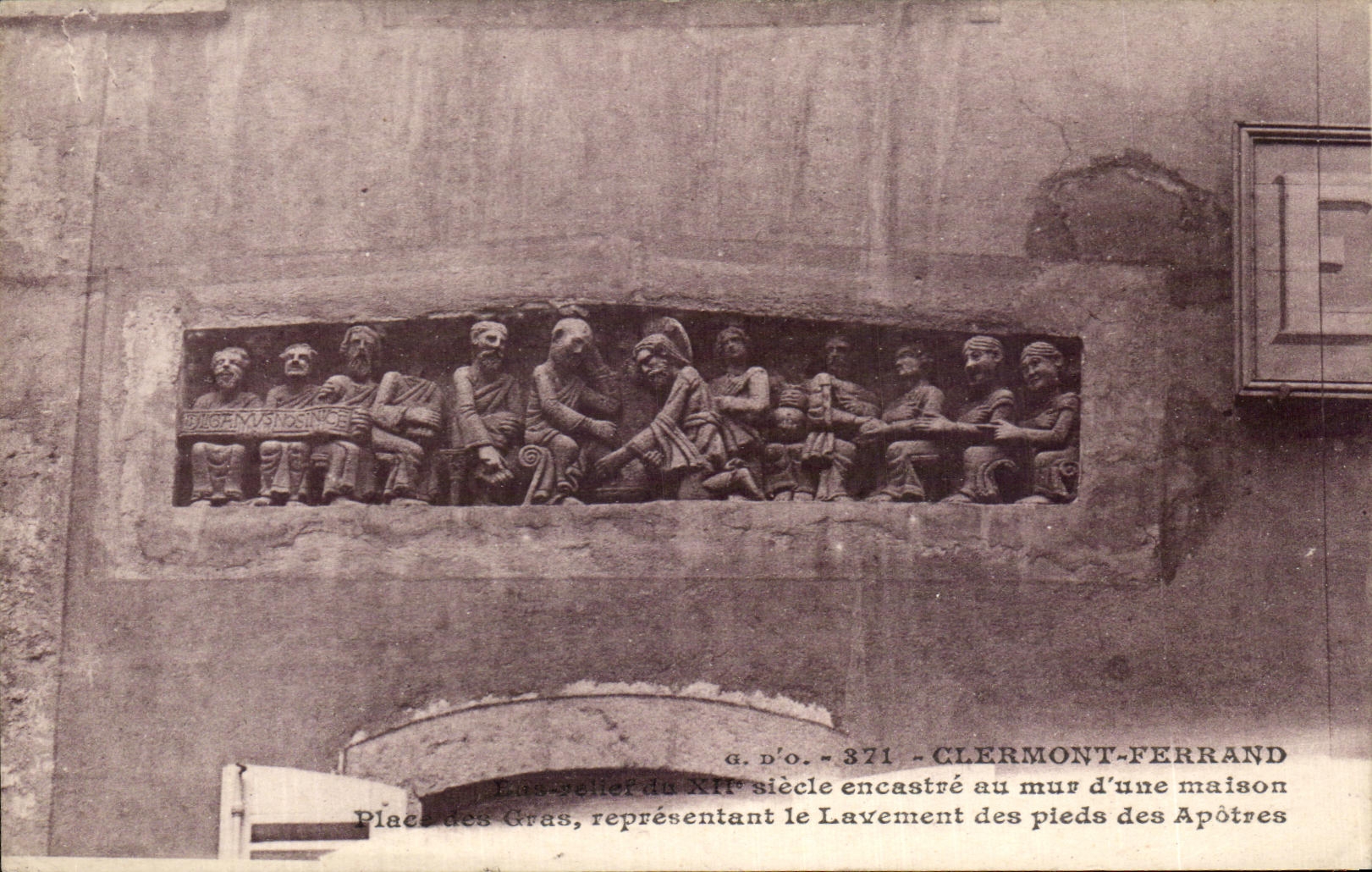 CPA Clermont Ferrand Bas relief embeds with the wall of a Place house Fats representing the rectal injection of the feet apostles