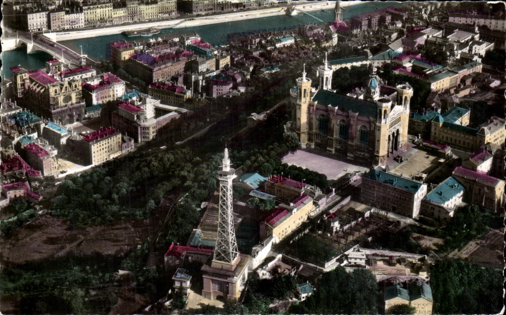 CPA Lyon Hill of Pourviere Turn of Television and Basilica in second plan Saint Jean and the Saone