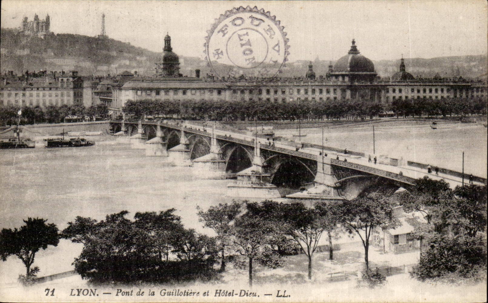 CPA Lyon Bridge of Guillotiere and Hotel God