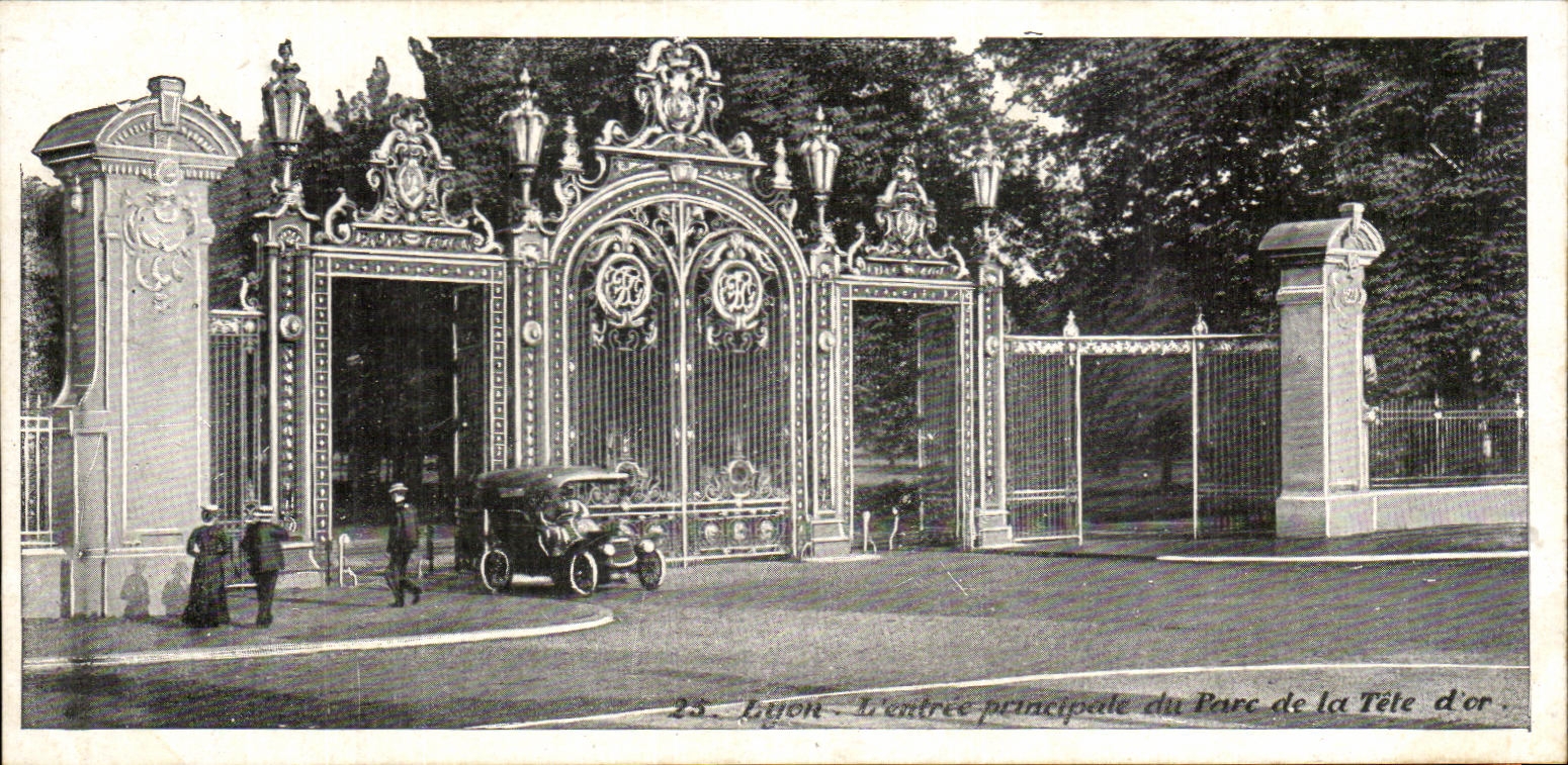CPA Lyon the Main entrance says Parc of the Gold Head