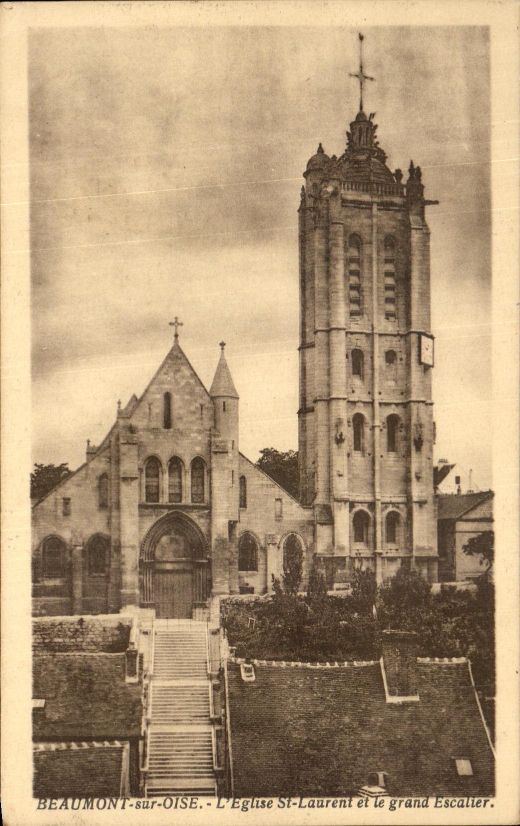 CPA Beaumont On oise the St Laurent Church And Large Escaller