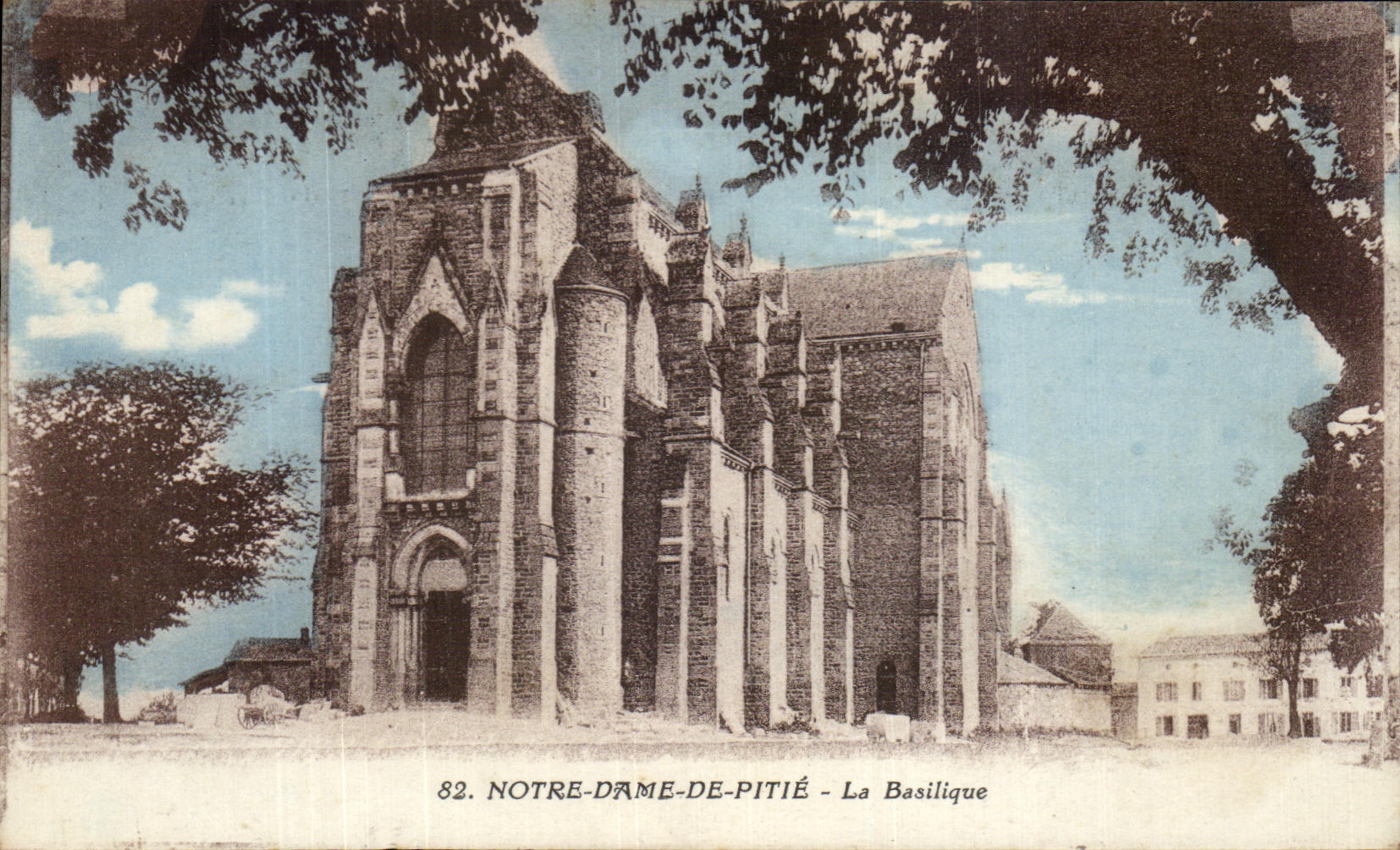 CPA Notre Dame De Pitie la basilica