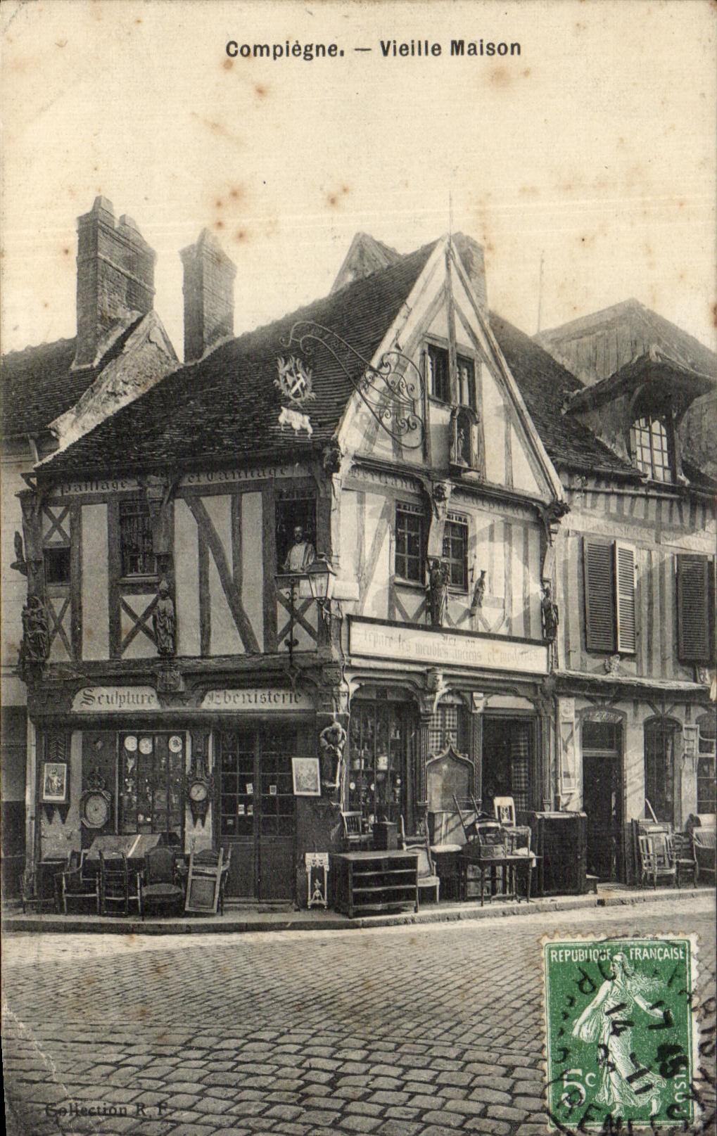 Casa de la mujer mayor de CPA Compiegne