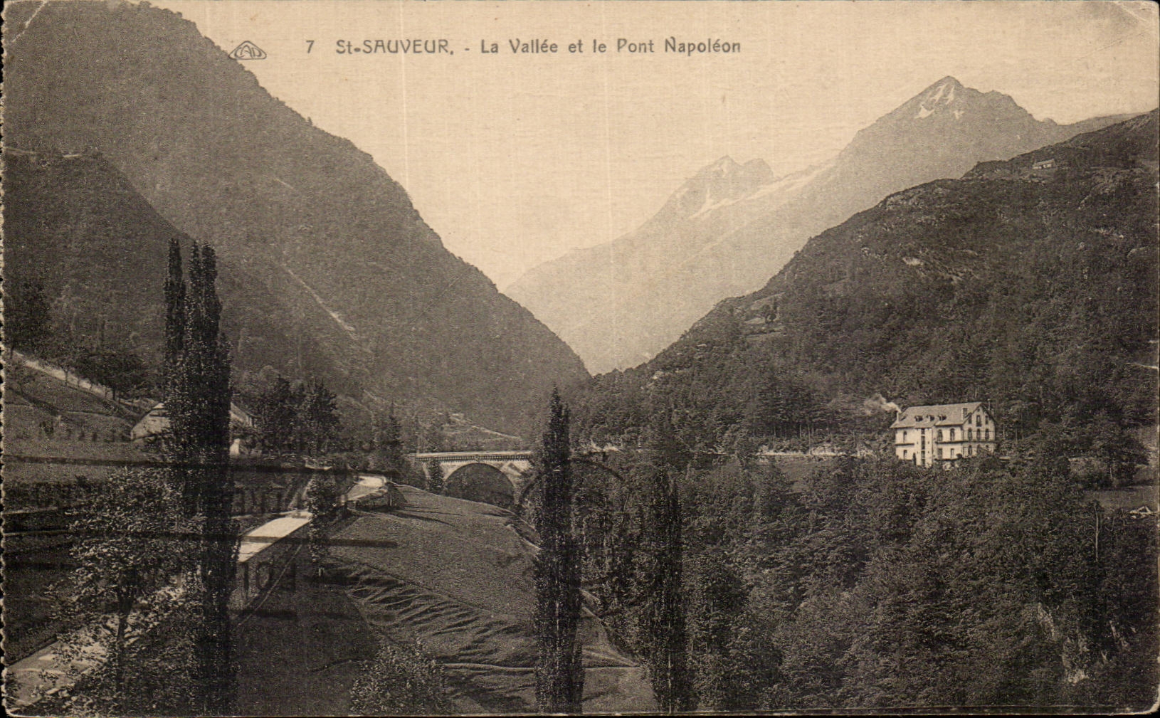 CPA Saint Saver the Valley and the Napoleon Bridge