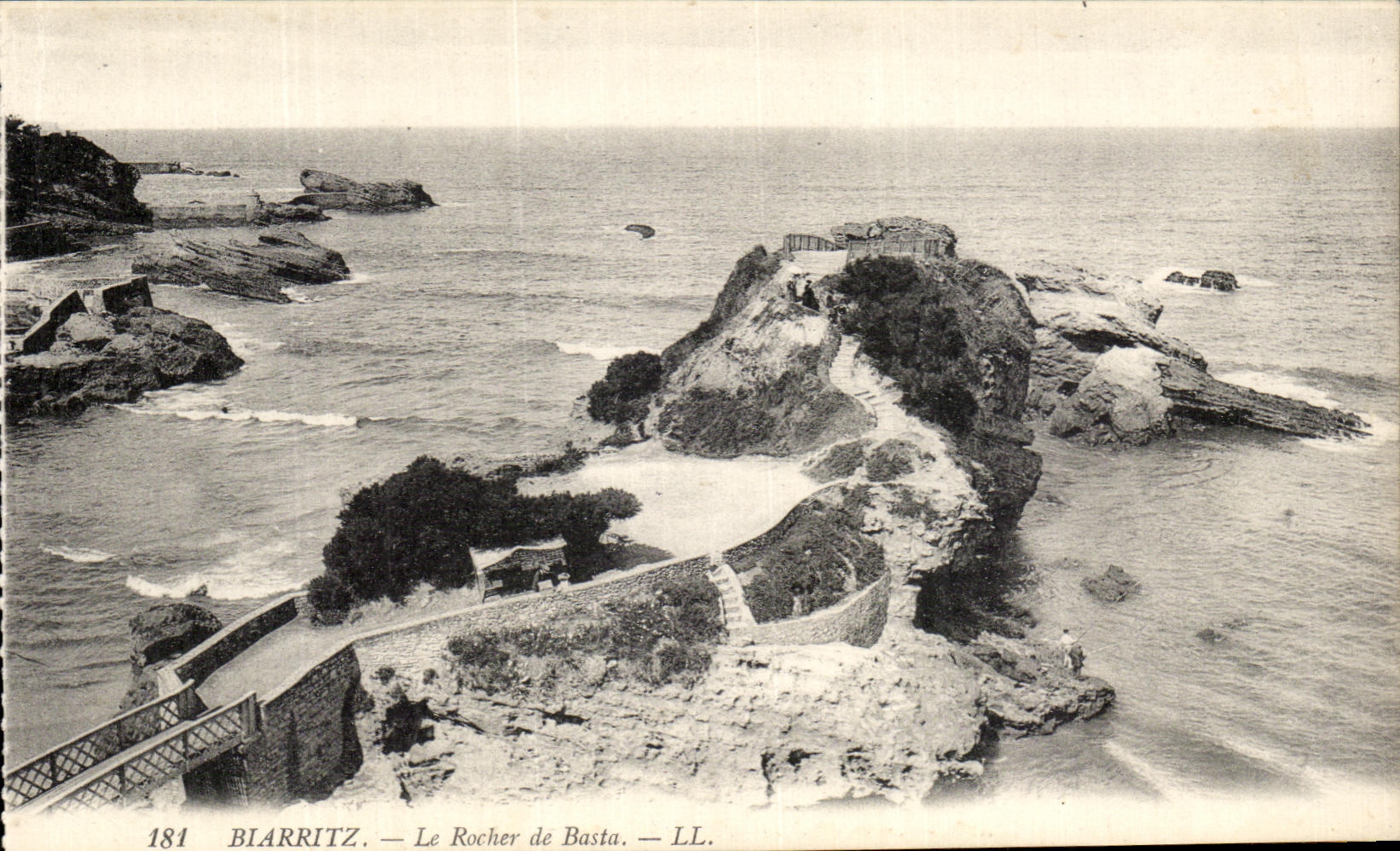 CPA Biarritz Le Rocher de Basta