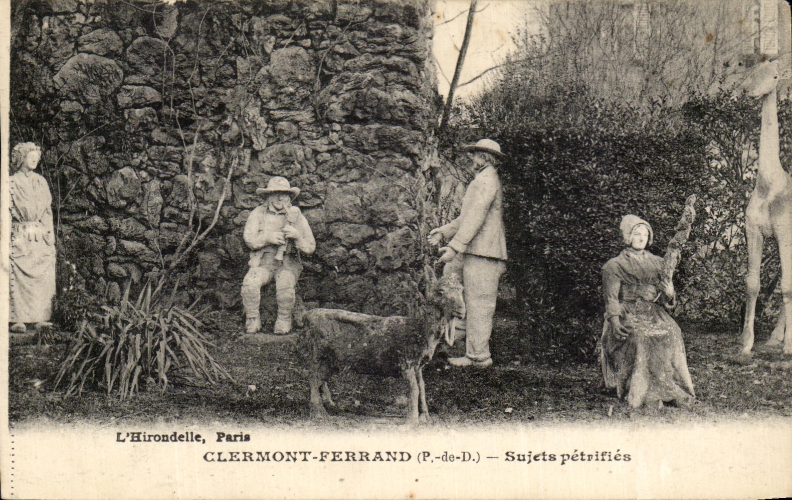 CPA the Swallow Paris Clermont Ferrand Sujets Petrify Goat Giraffe