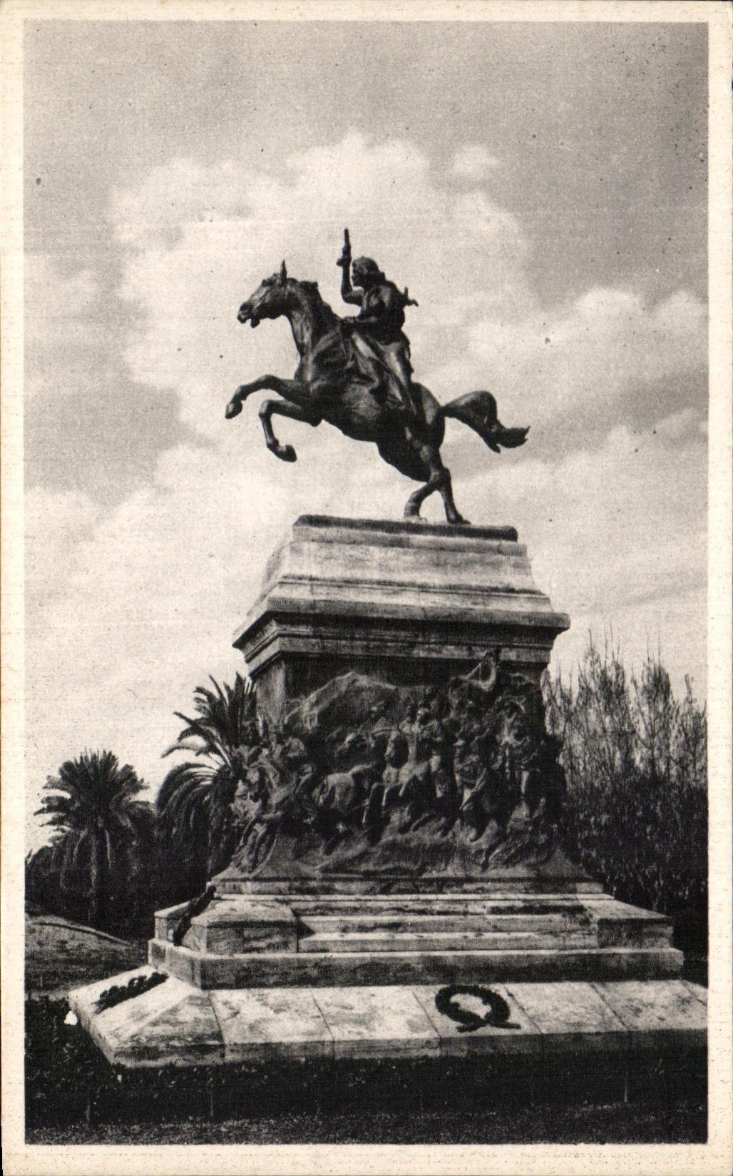 CPA Italie Roma Monumento d Anita Garibaldi