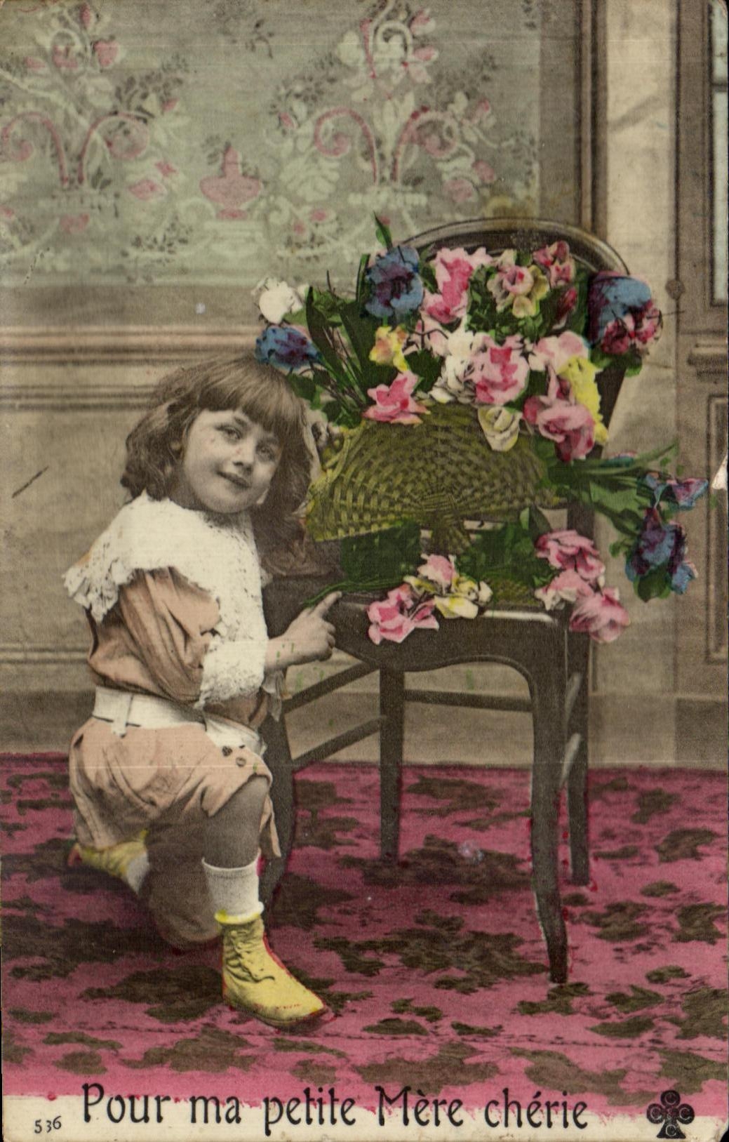 Nino de la fantasia de CPA para mi pequena madre acariciada