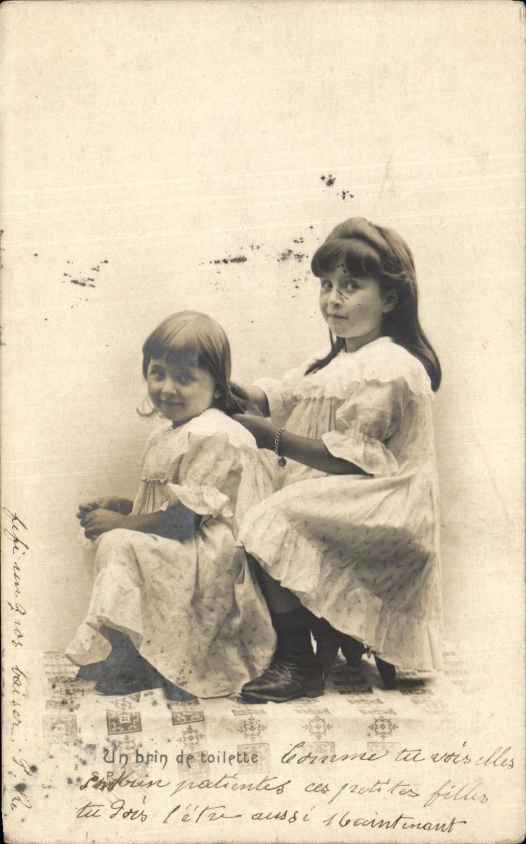 Ninos de la fantasia de CPA un pedacito del tocador