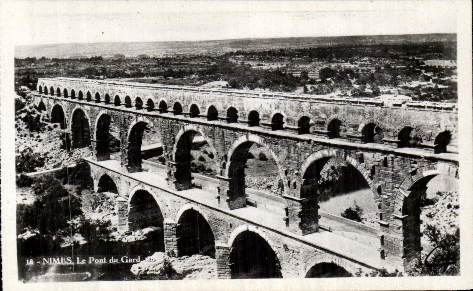 CPA Nimes el puente de Gard