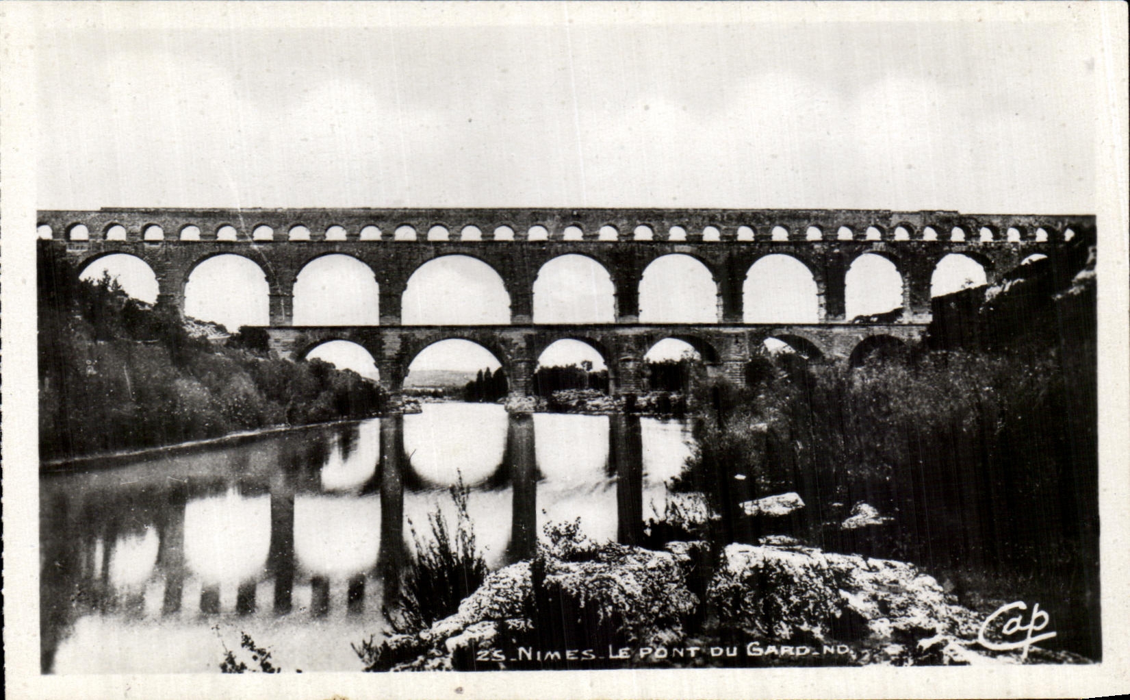 CPA Nimes el puente de Gard