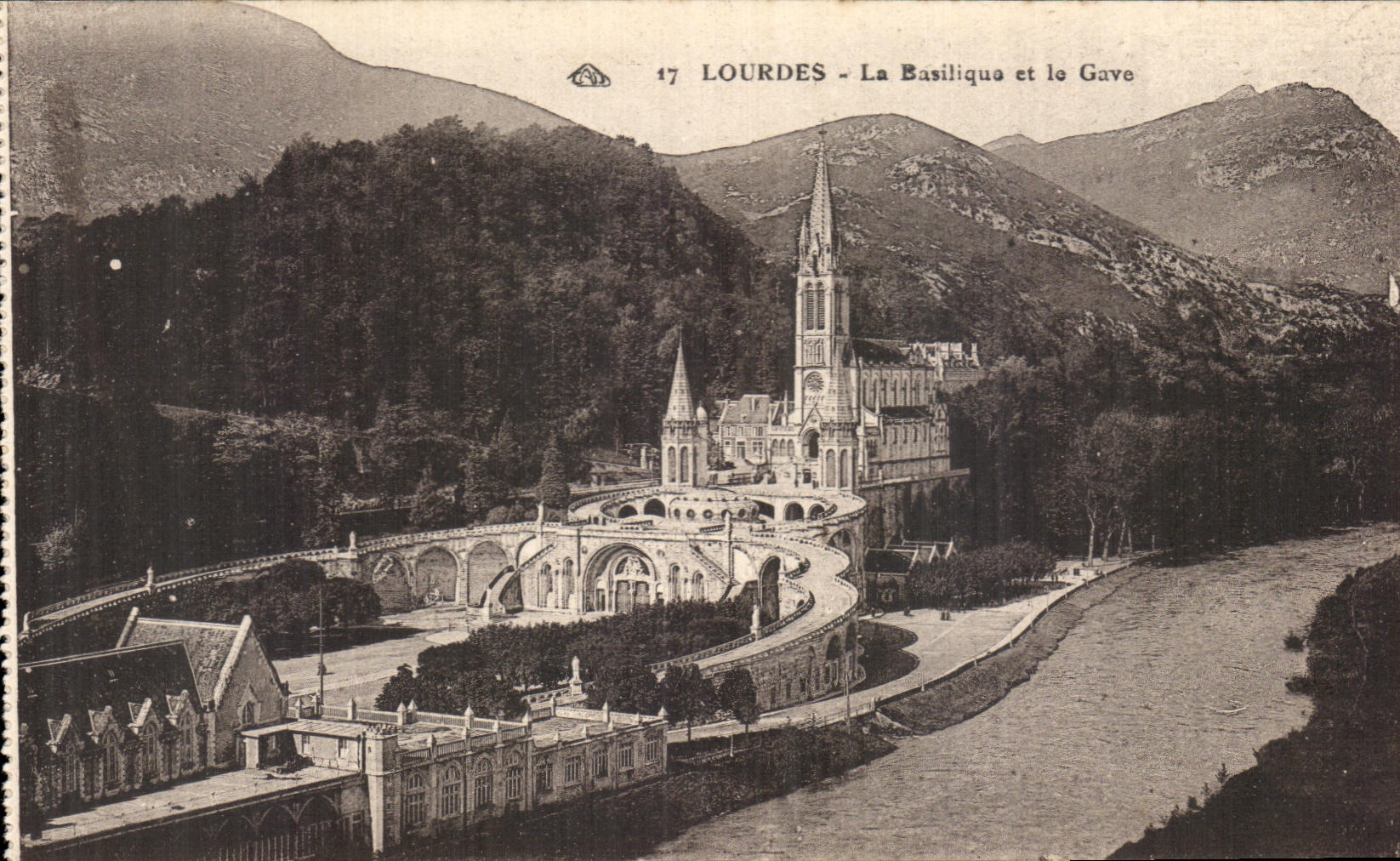 CPA Lourdes the Basilica and the Station