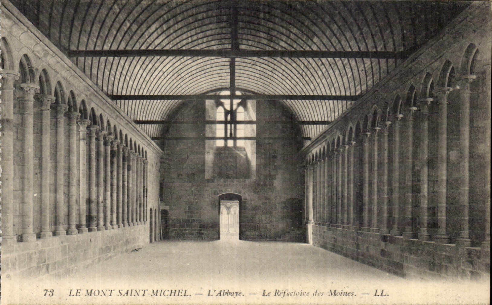 CPA Mont Saint Michel the Abbey Refectoise of the Monks