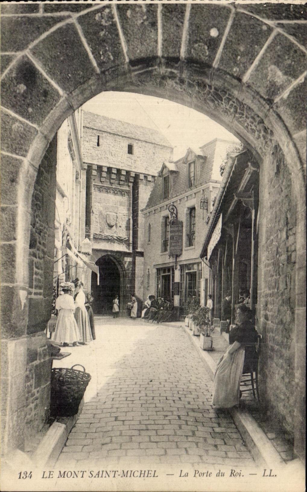 CPA Mont Saint Michel the Gate of the King