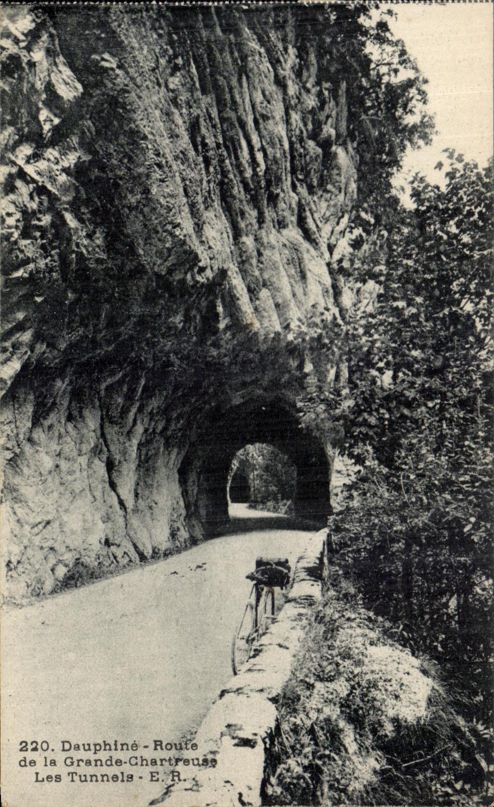 Tuneles chartreuses grandes de Dauphine CPA Road Of