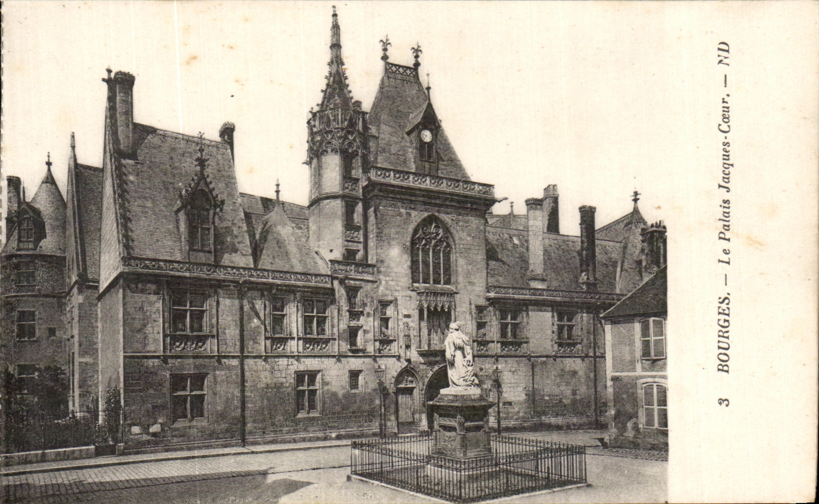 CPA Bourges el corazon de Jacques del paladar