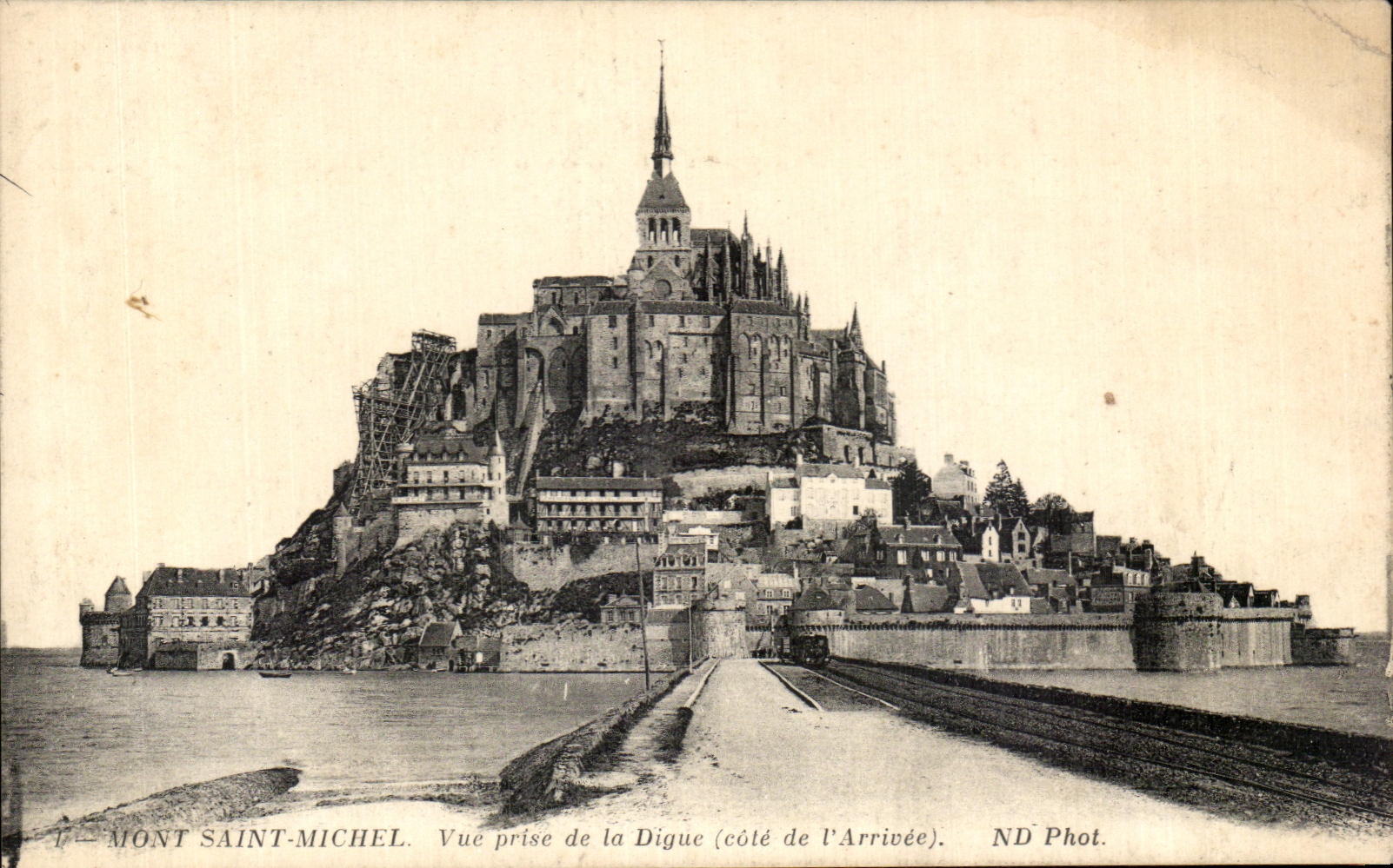 CPA Mont Saint Michel Seen from of the Dam