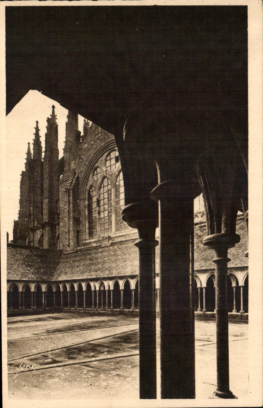 CPA Soft France the Mount St Michel Abbey the Cloister