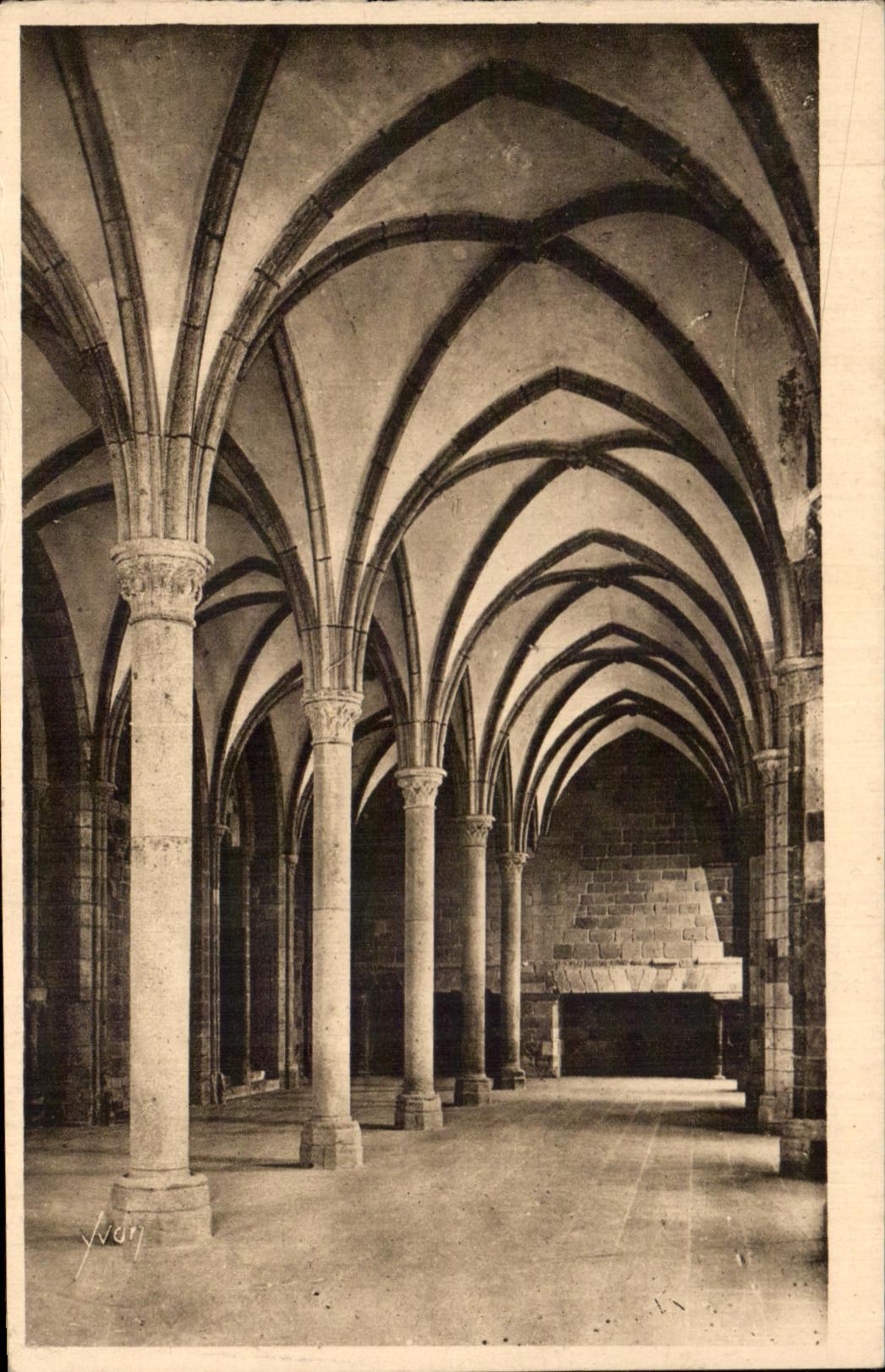 CPA Soft France the Mount St Michel Room Abbey Of the Hosts