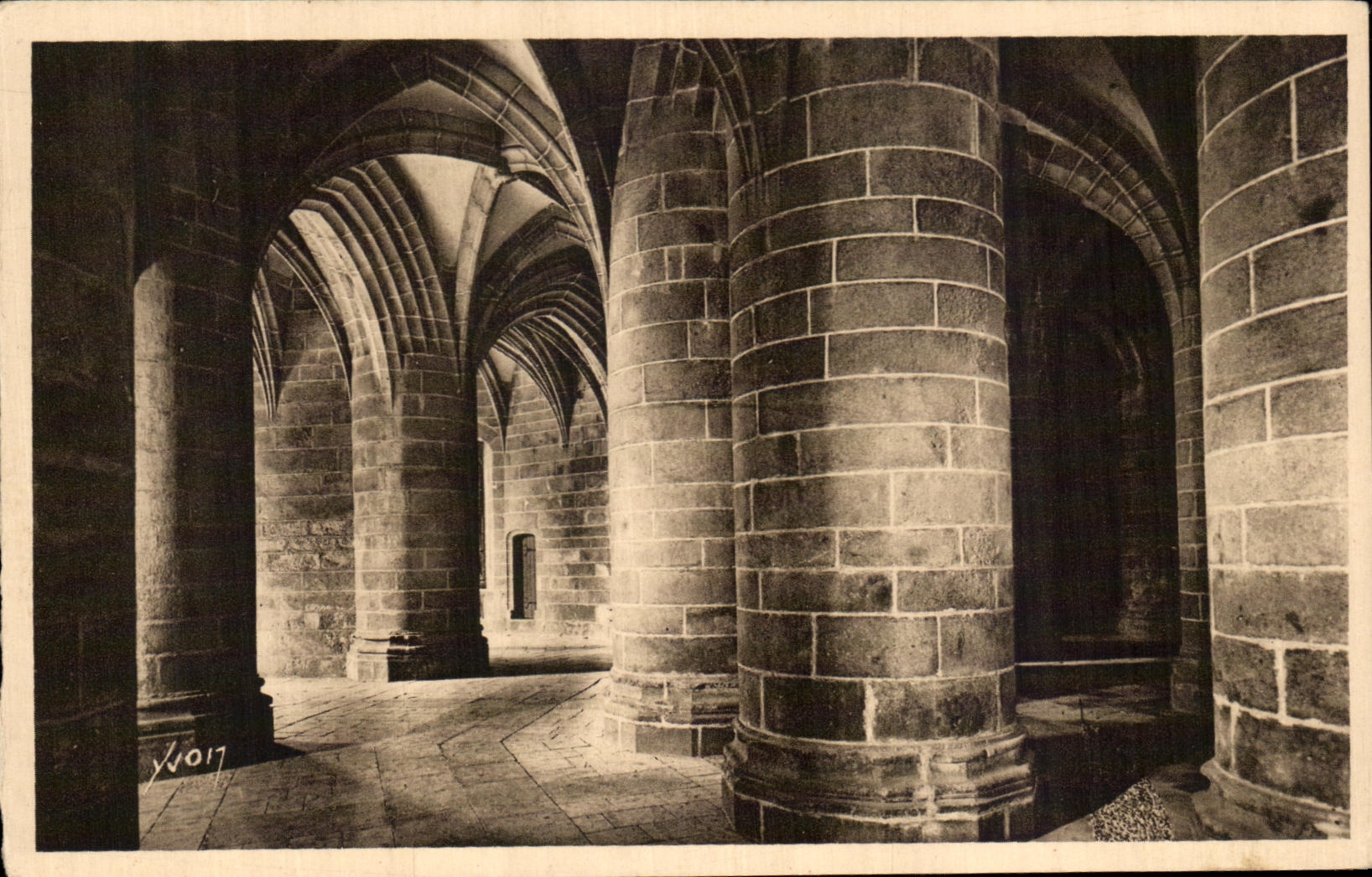 CPA Soft France the Mount St Michel Abbey the Crypt Of the Large Pillars
