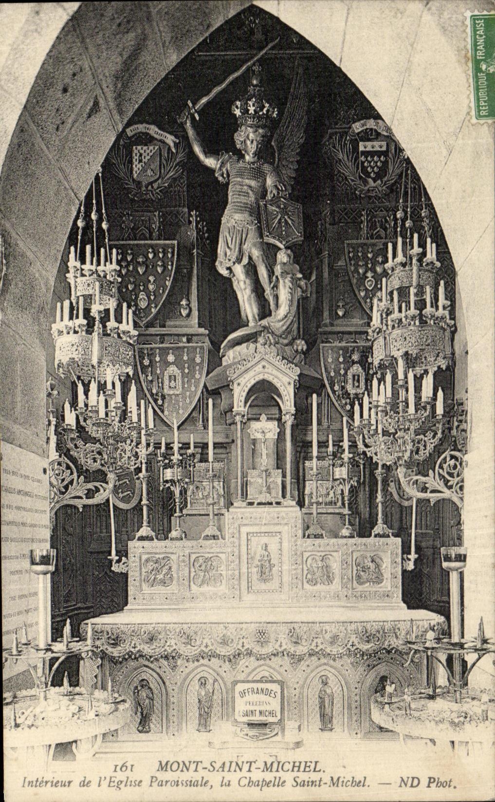 CPA Mont Saint Michel Interior of I' Parish church the Vault Michel Saint