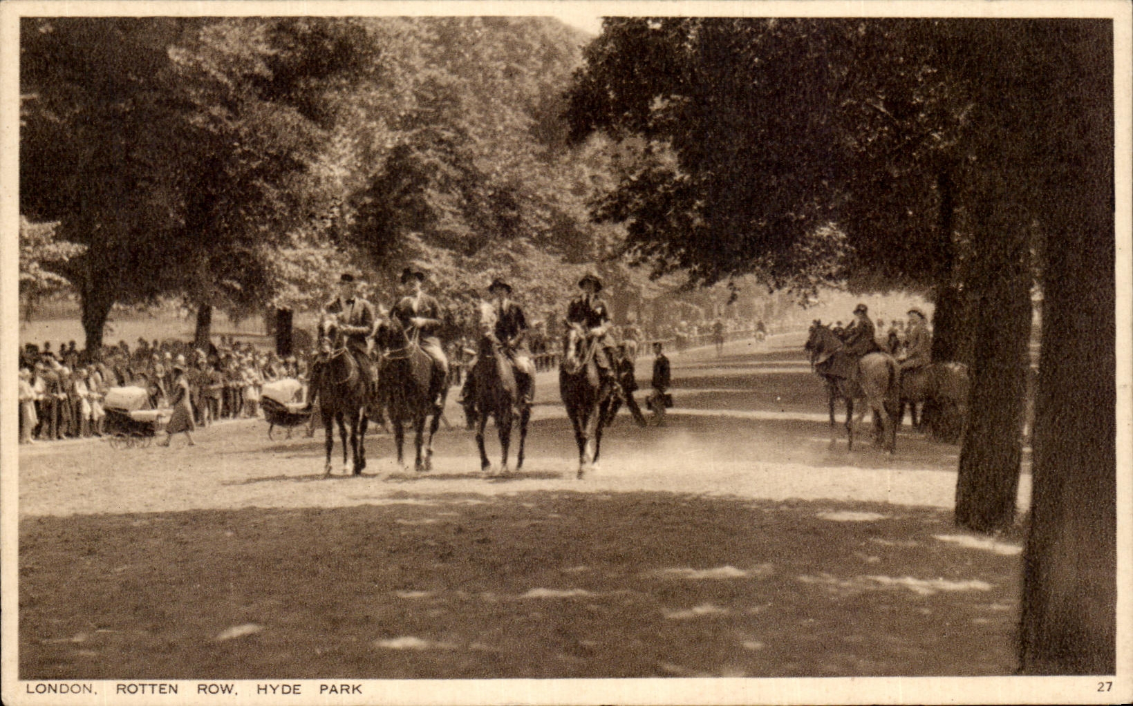 CPA London Rotten Row Hyde Park Horses