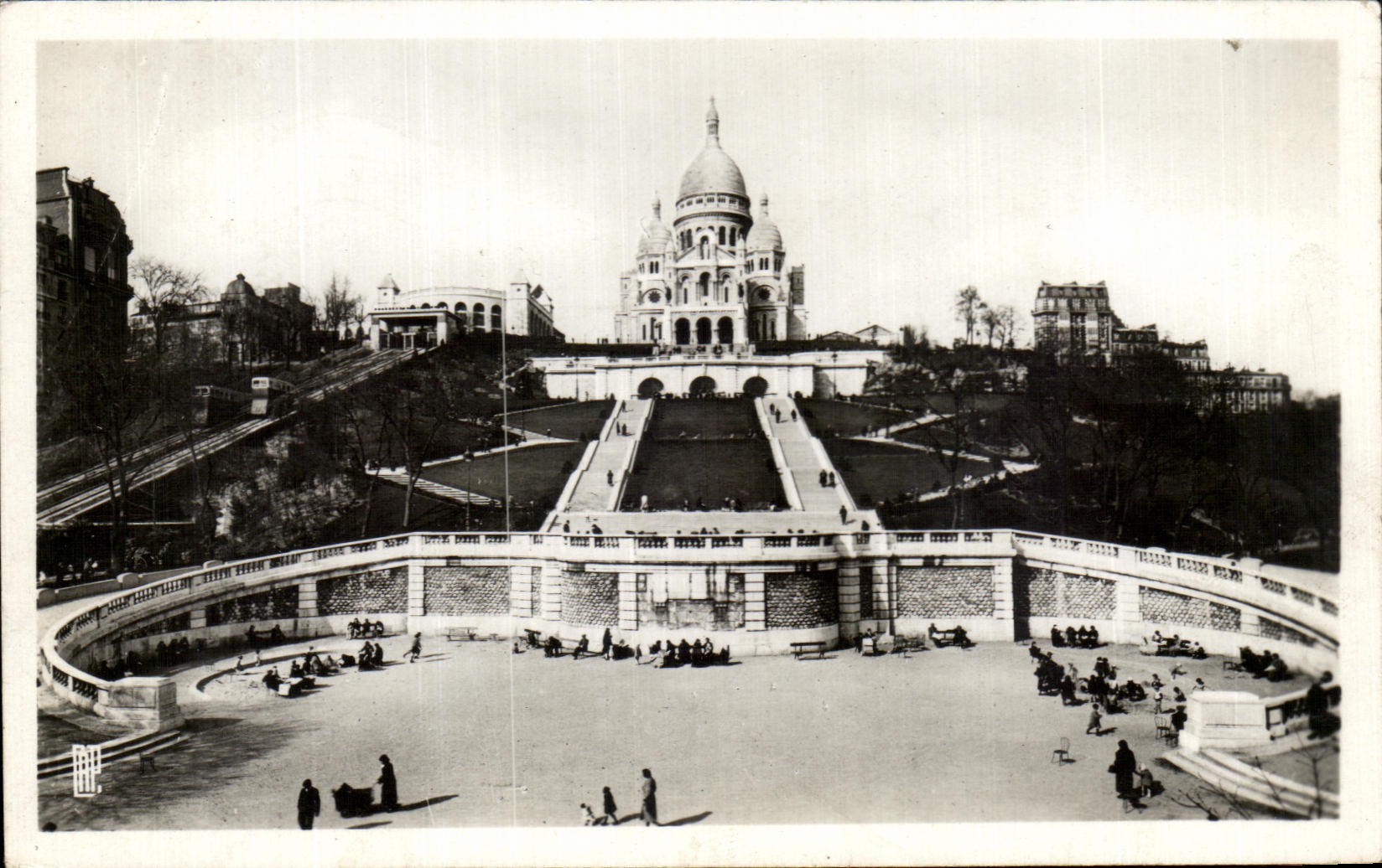 CPA Paris Basilique du Sacre Coeur de Montmartre