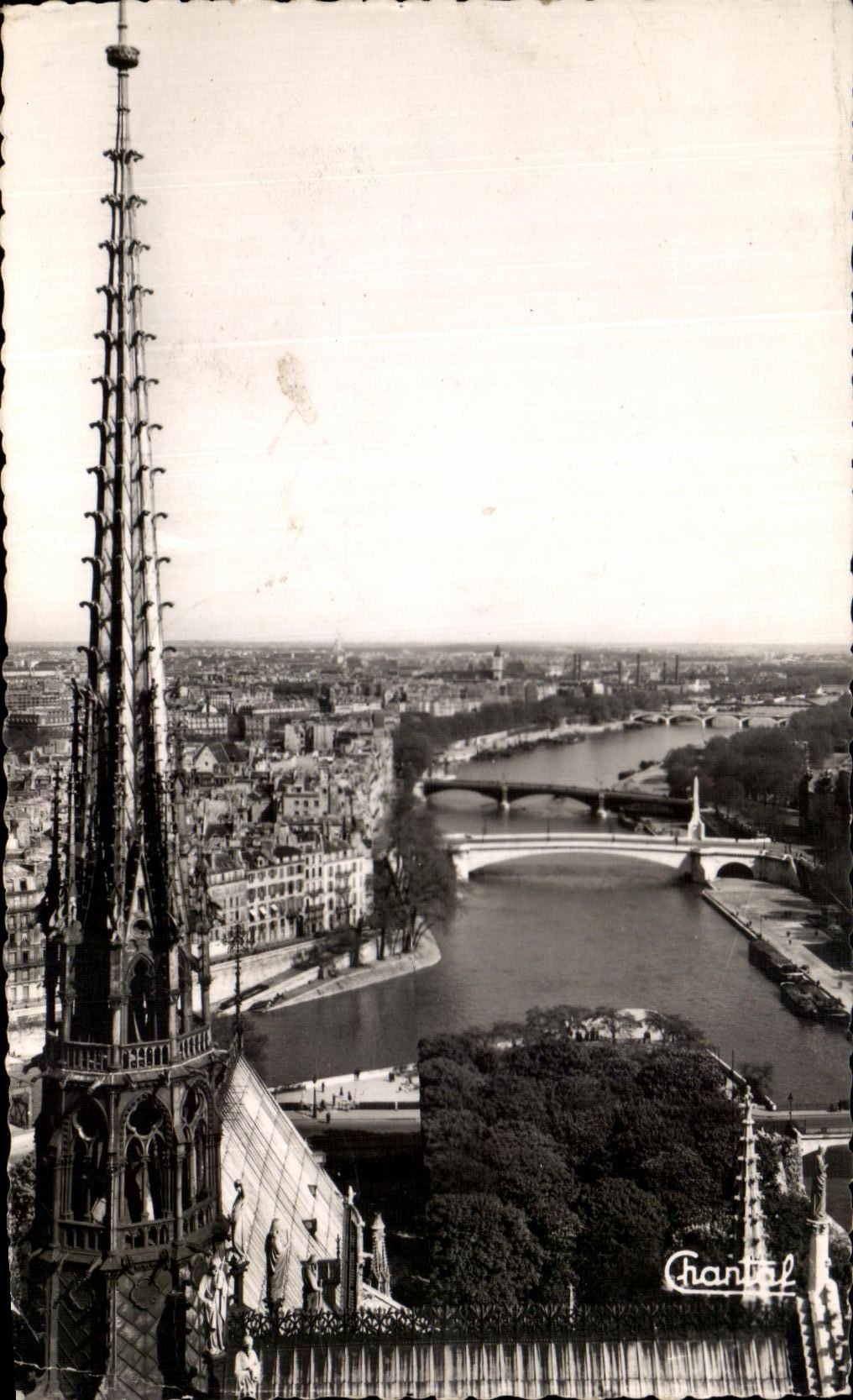 CPA Paris la flecha de Notre Dame y del Seine