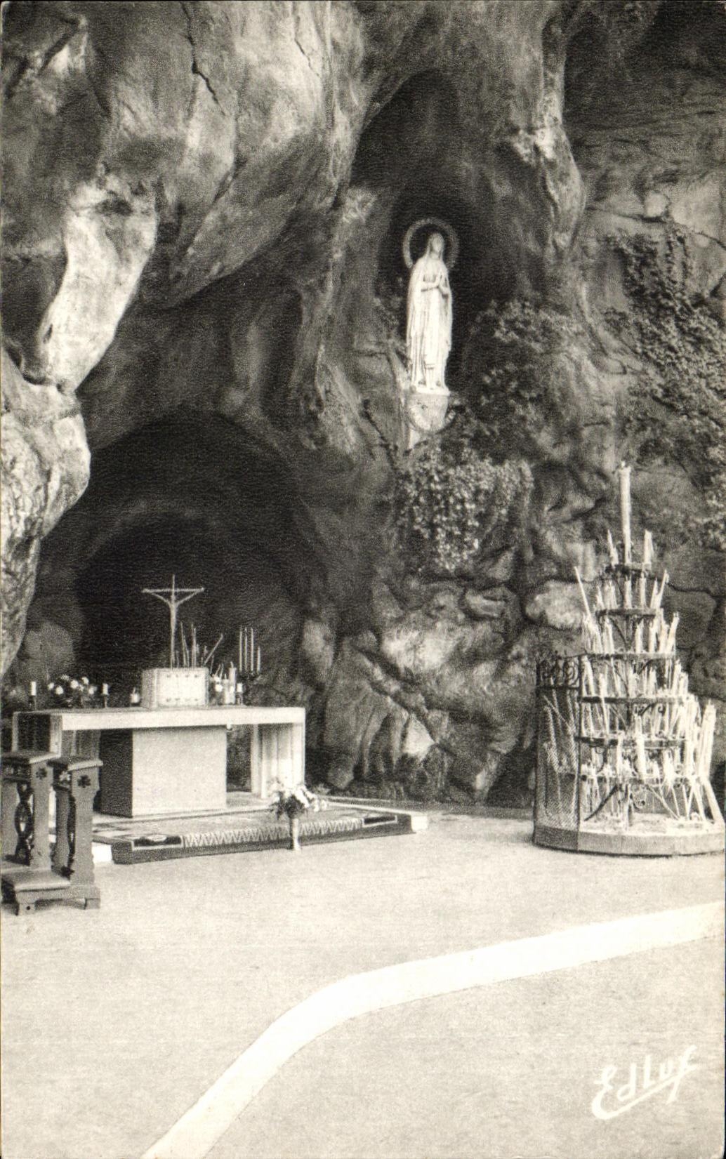CPA Lourdes the Miraculous Cave