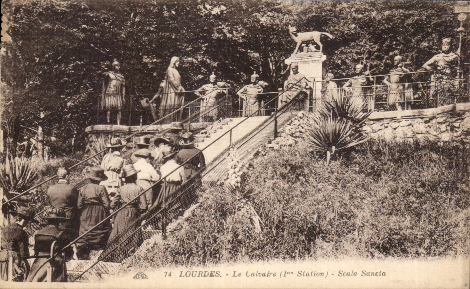 CPA Lourdes the Martyrdom Scala Sancta