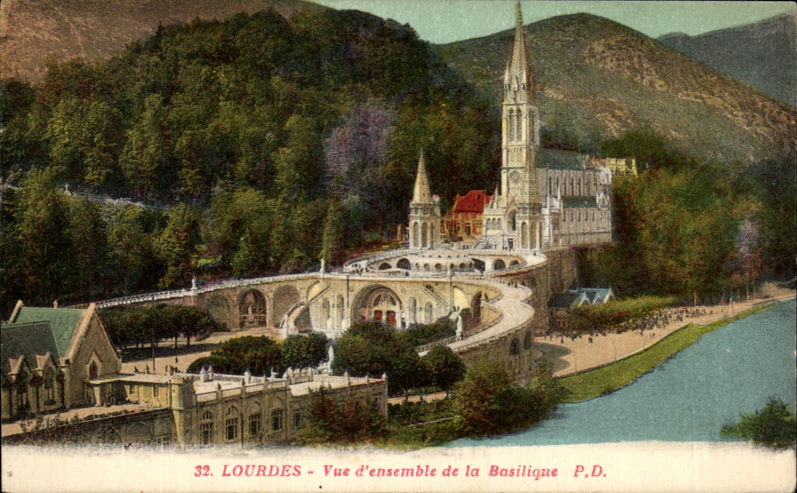 CPA Lourdes Overall picture of the Basilica