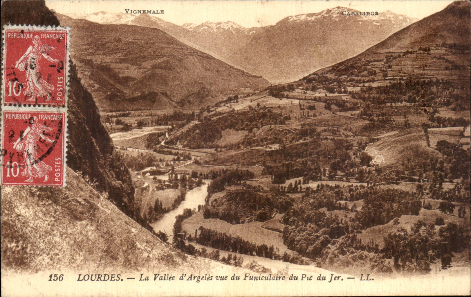 CPA Lourdes the Valley of Argeles seen of the Funicular of the Peak of Jer