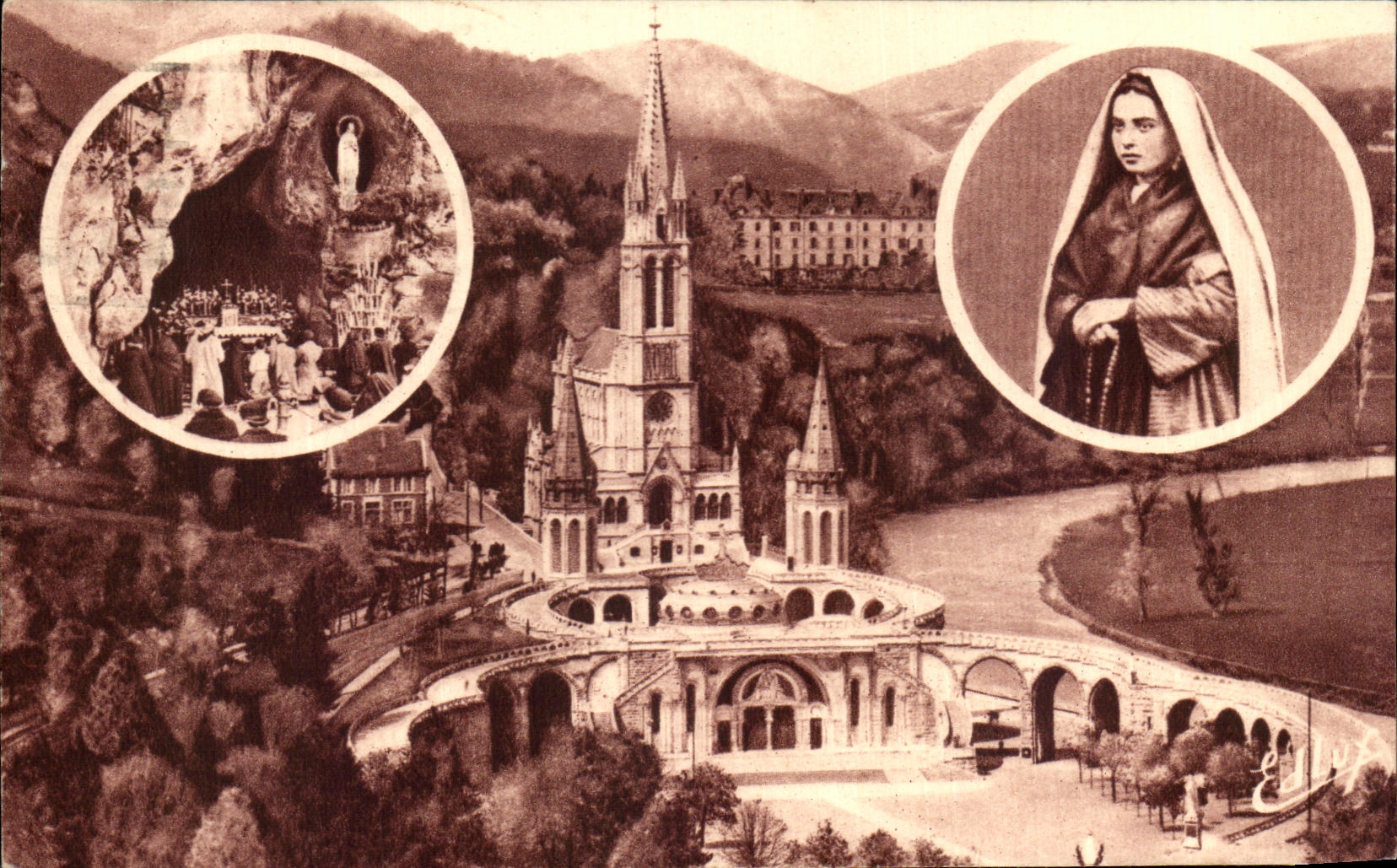 CPA Lourdes the Basilica Sainte Bernadette the Cave