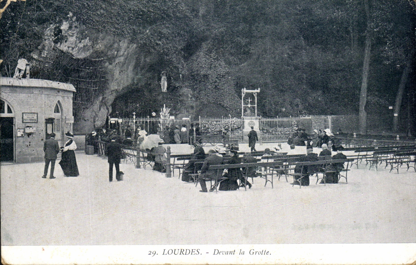 CPA Lourdes In front of the Cave