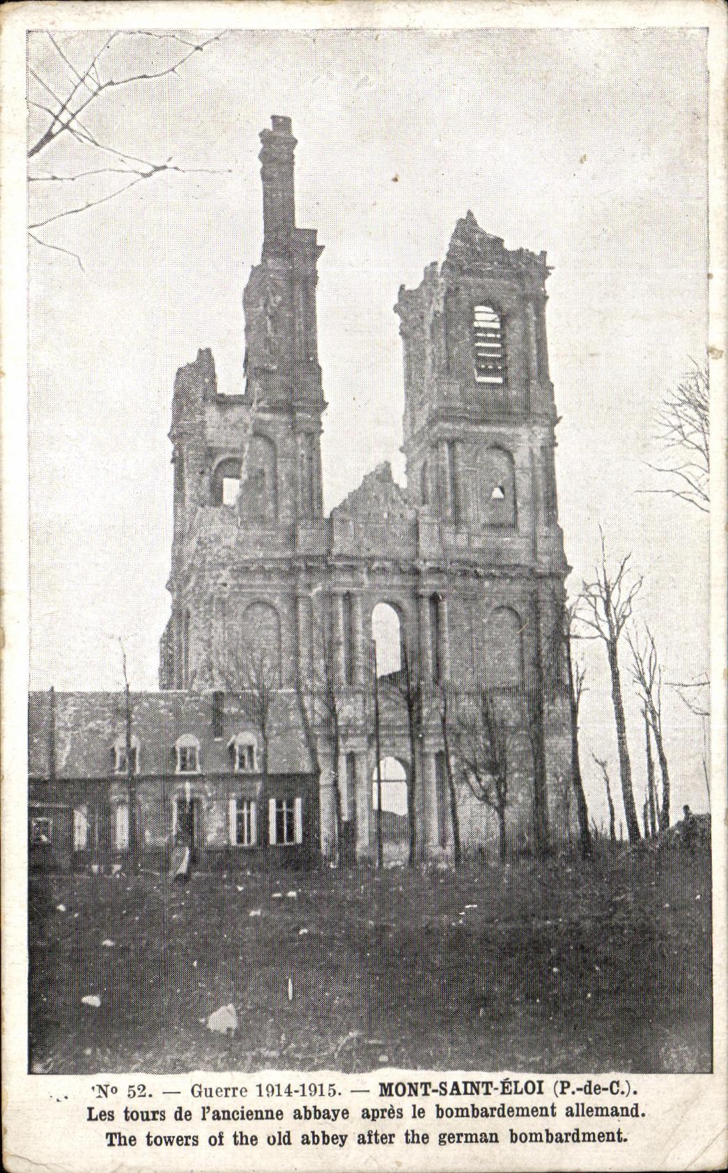 CPA Guerre Mont Saint Eloi Les Tours de l'ancienne abbaye apres le