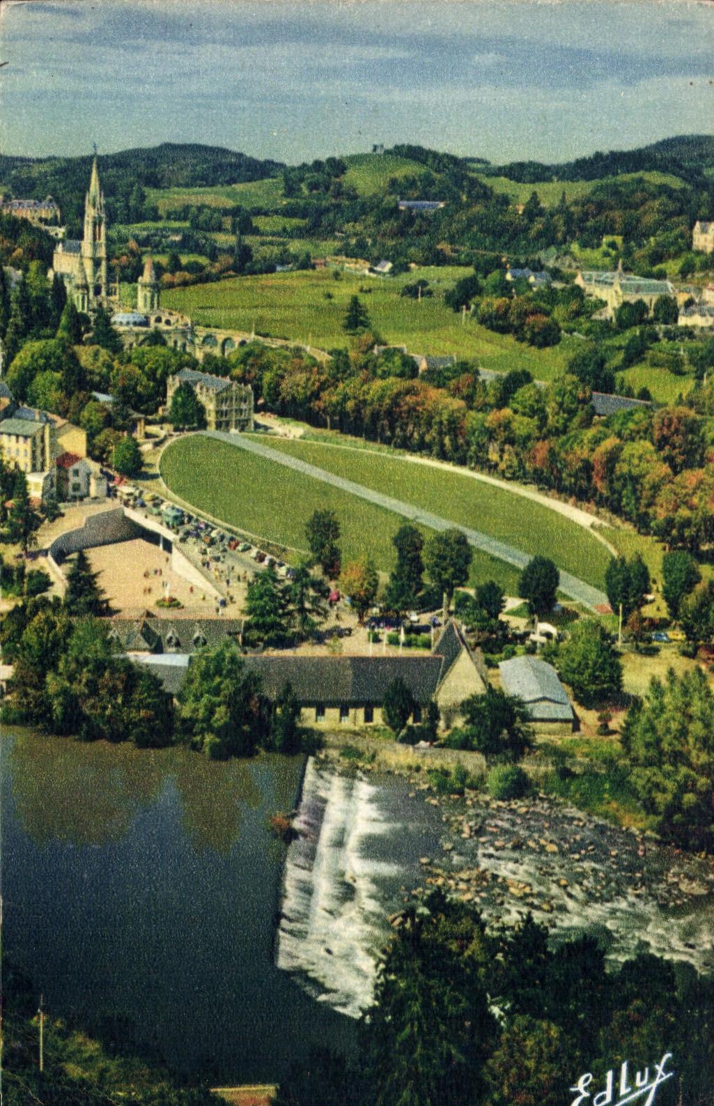 CPA Lourdes the Basilica Underground Black and white St