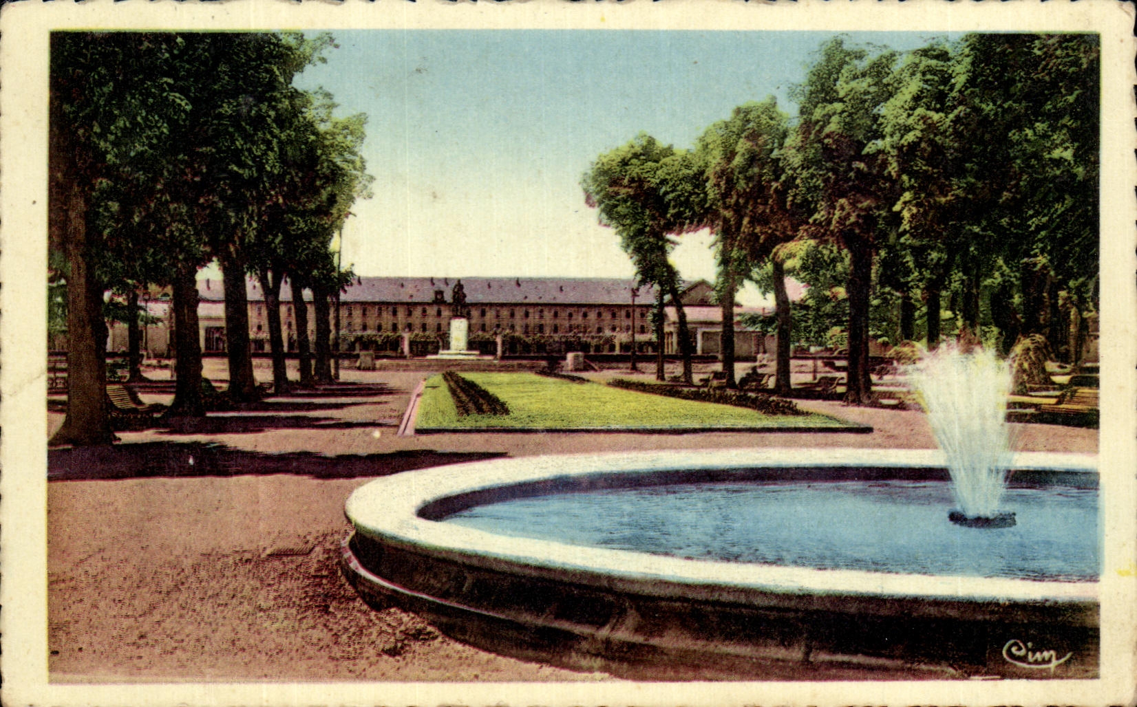 CPA Tarbes Gardens And the Barracks
