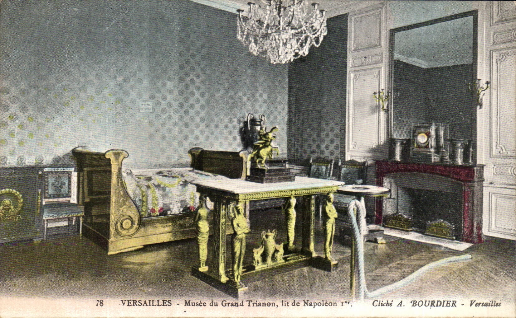 CPA Versailles Musee Du Grand Trianon Lit De Napoleon 1er