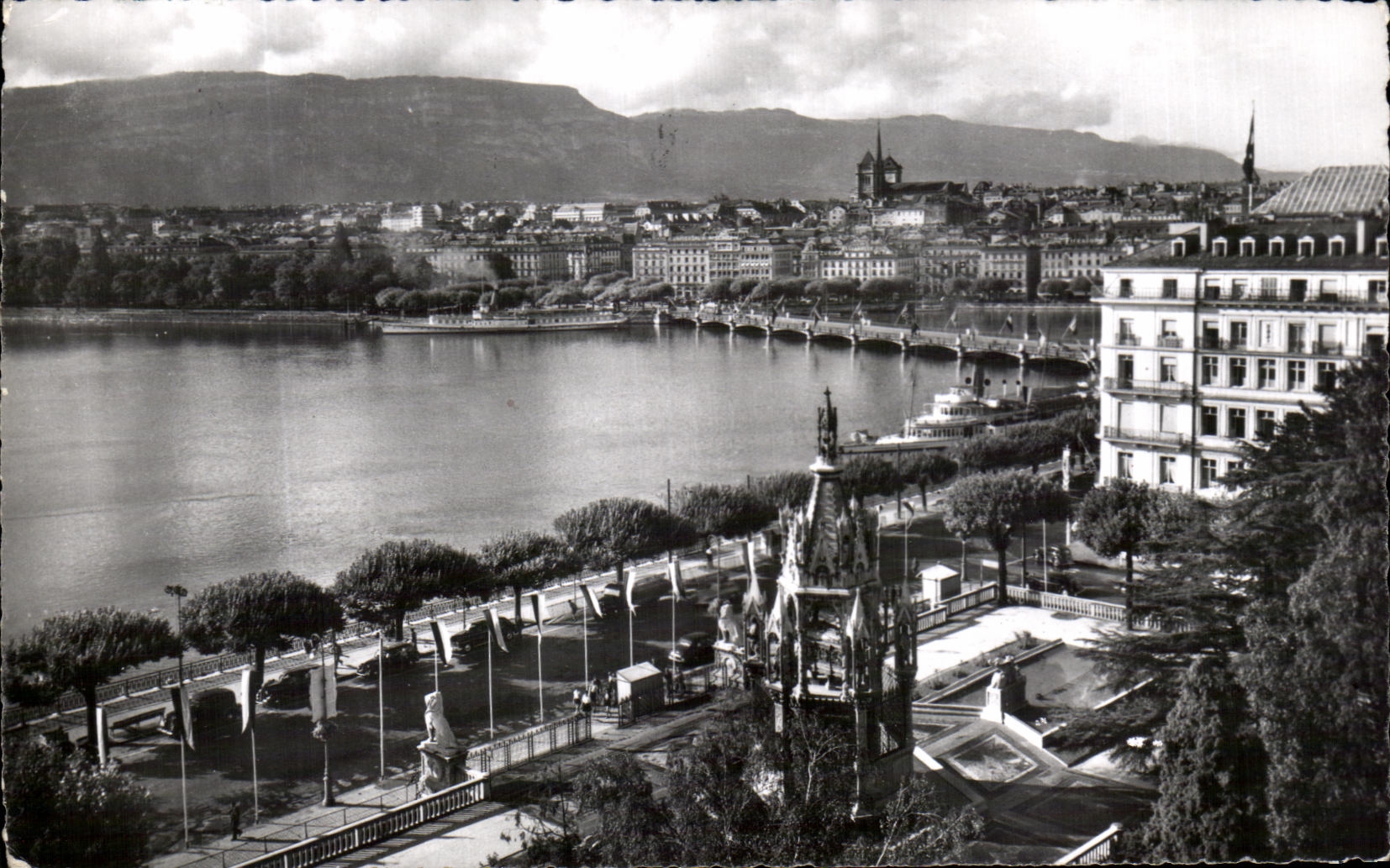CPA Geneva Brunswick Monument and sight on the City