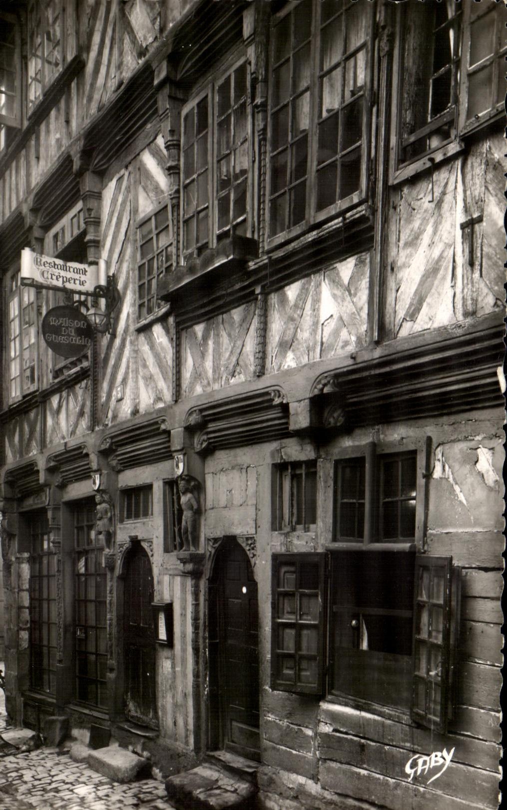 CPA Rennes vleille Maison Denommee Maison Duguesclin