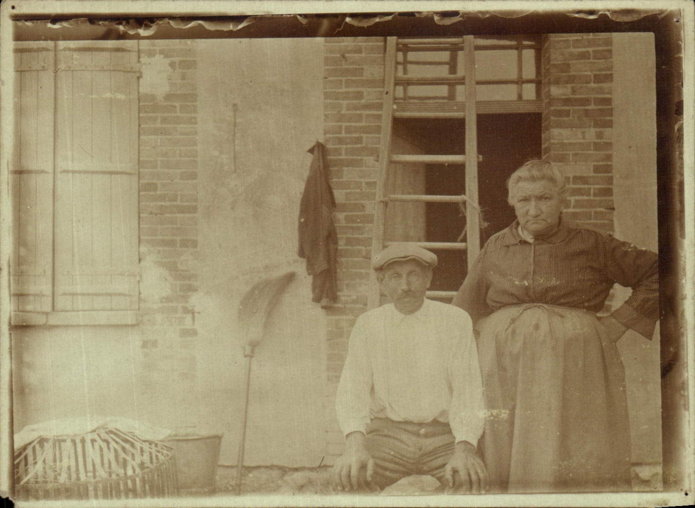 Photo Folklore Costume Couples