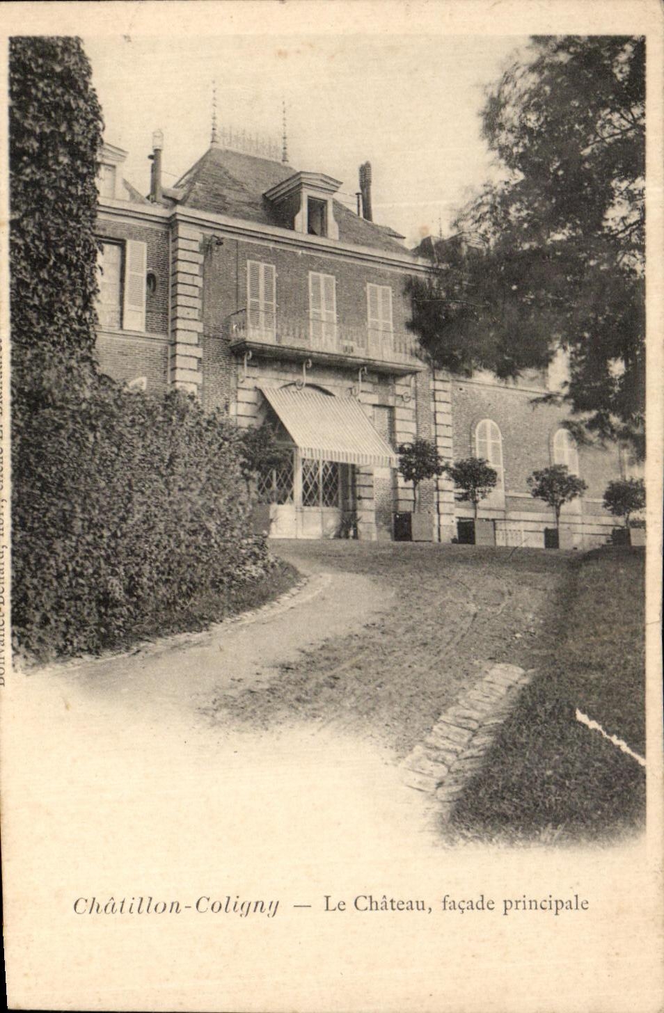 CPA Chatillon Coligny the Castle Principal Frontage