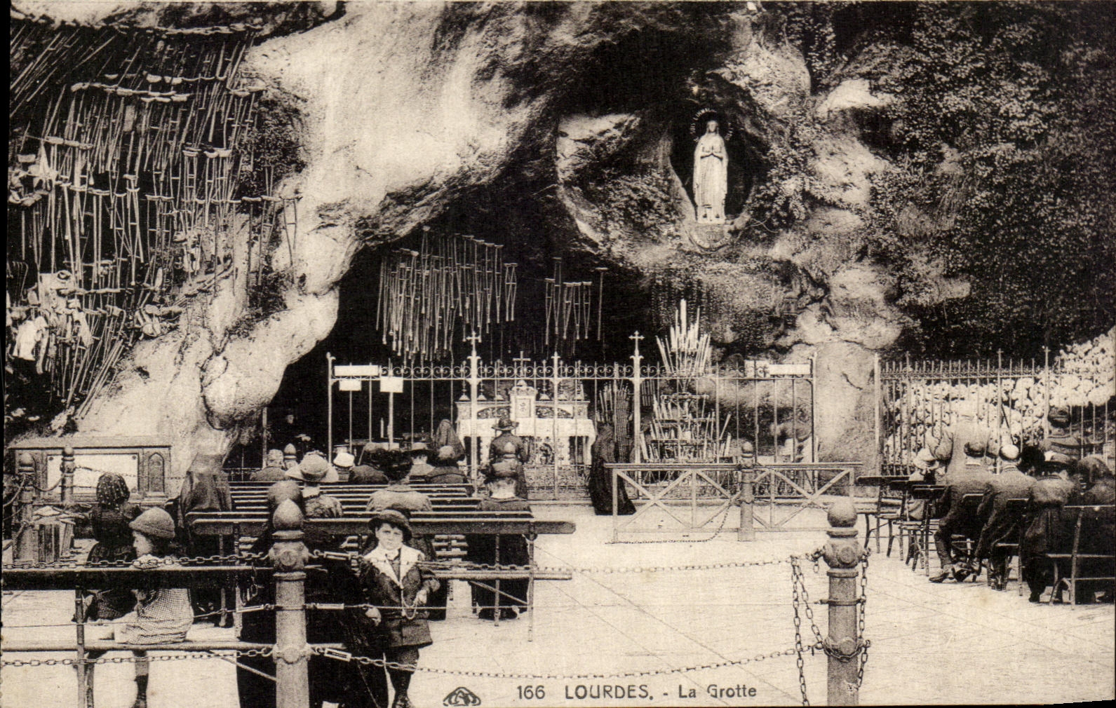 CPA Lourdes the Cave children