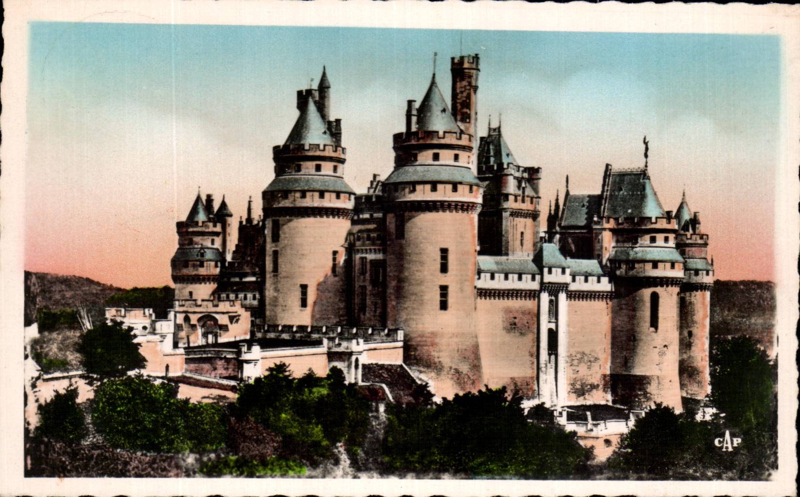 CPA Pierrefonds Le Chateau (Cote de la Chapelle)