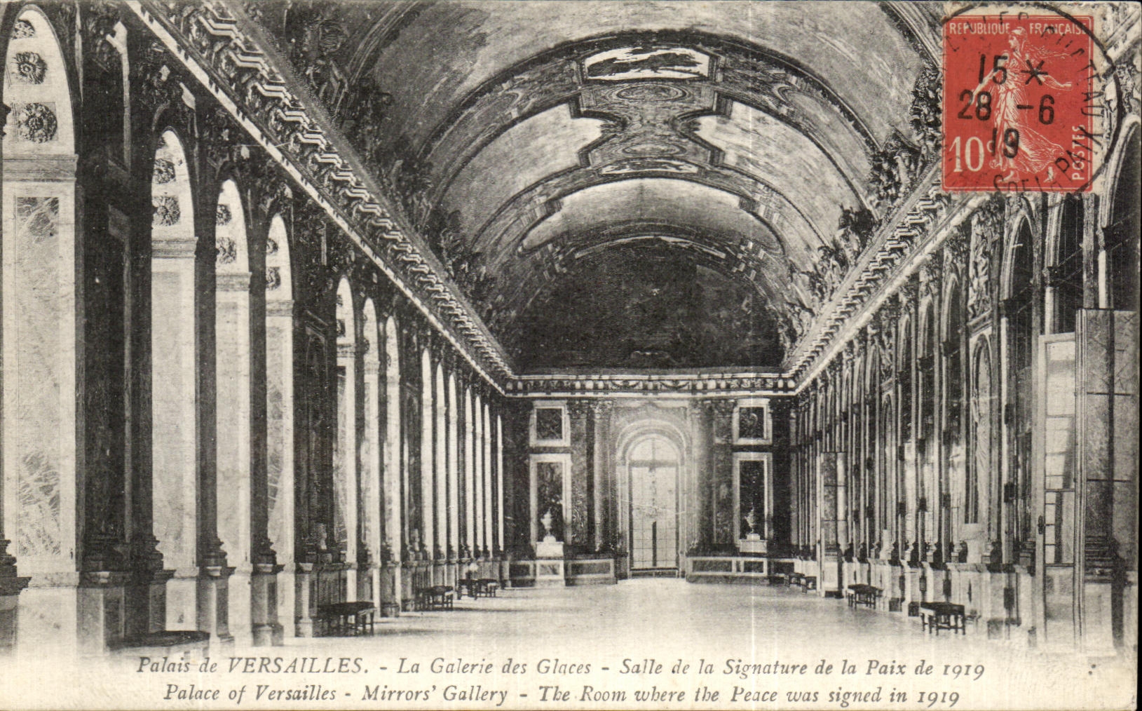CPA Versailles La Galerie des Glaces Salle de la Signature de la paix de Palace of 