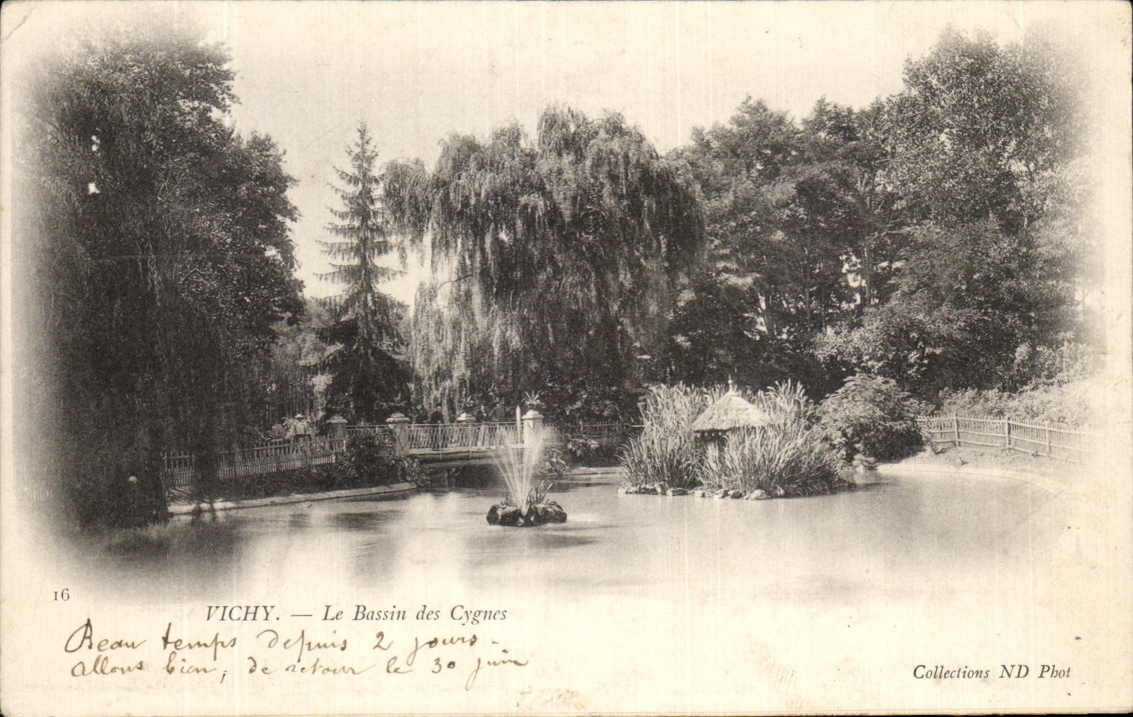 CPA Vichy Le Bassin des Cygnes