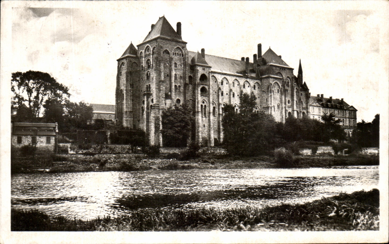 CPA Sands On the Sarthe the abbey De Solesmes