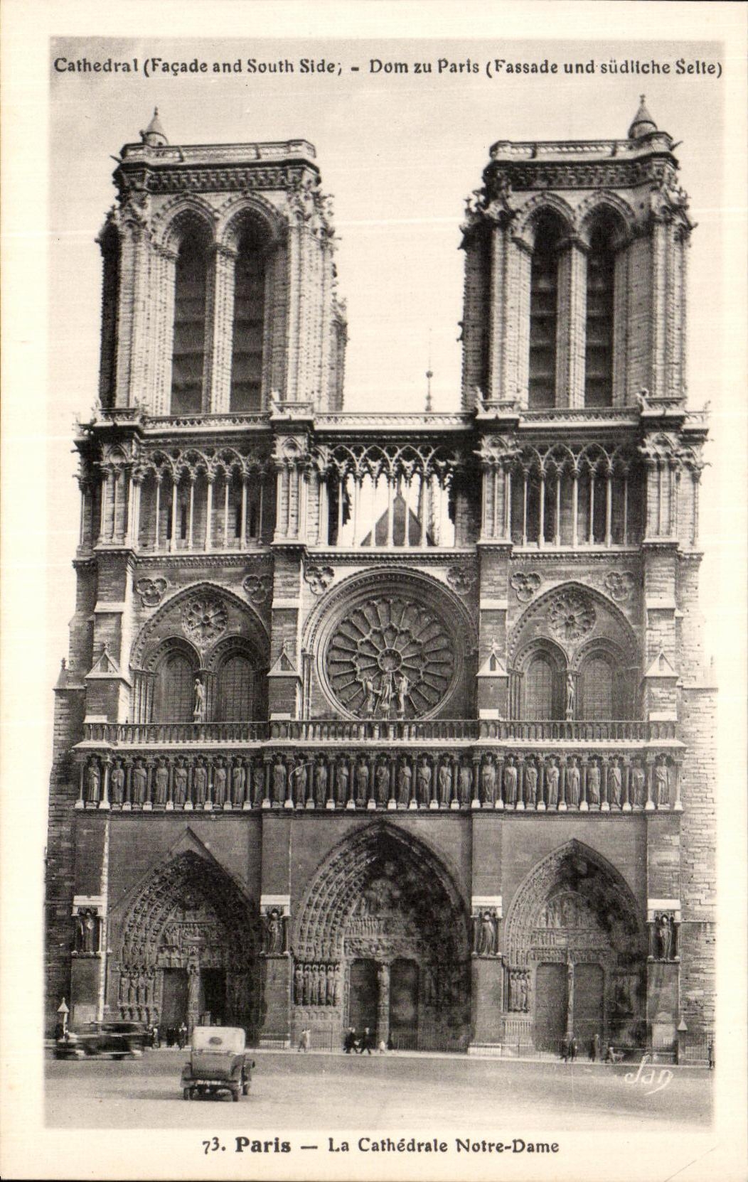 CPA Paris la catedral de Notre Dame