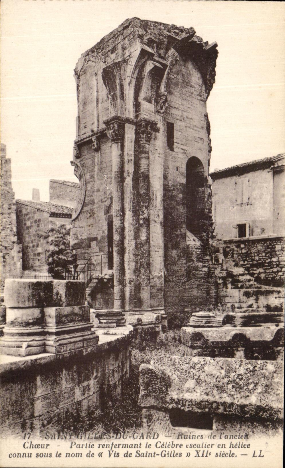CPA Saint Gilles du De Gard Ruines de L'Ancien choeur 