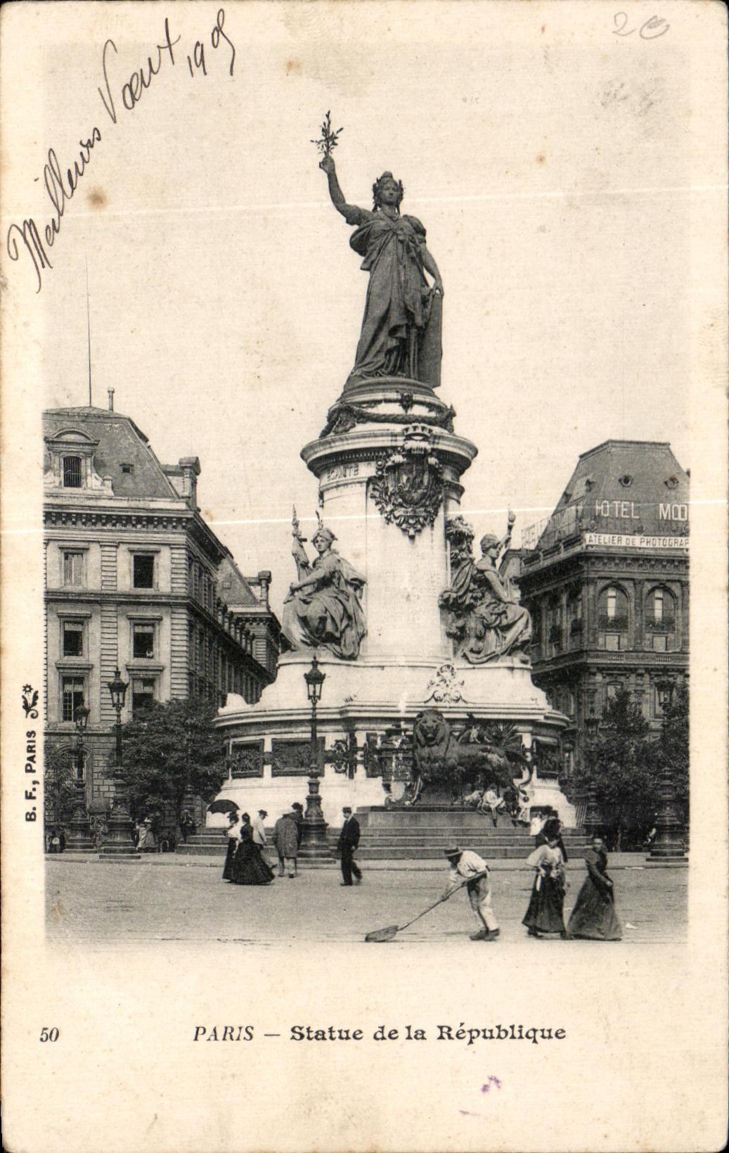 CPA Paris Statue of the Republic